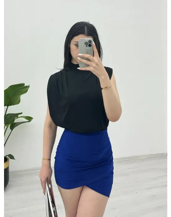 Sıfır Kol Vatkalı Sandy Bluz -Siyah