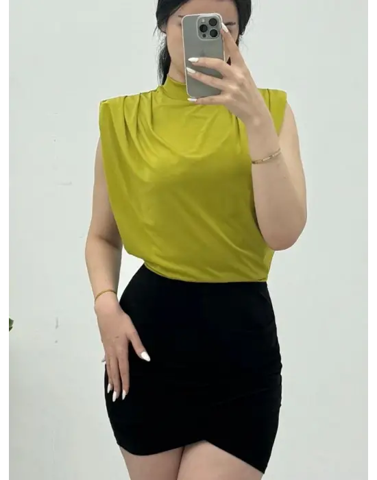 Sıfır Kol Vatkalı Sandy Bluz -Yağ Yeşili