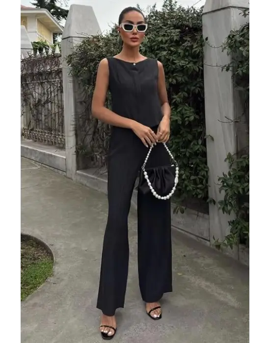 Omarı Sıfır Kollu Batik Desenli Pantolon Takımı