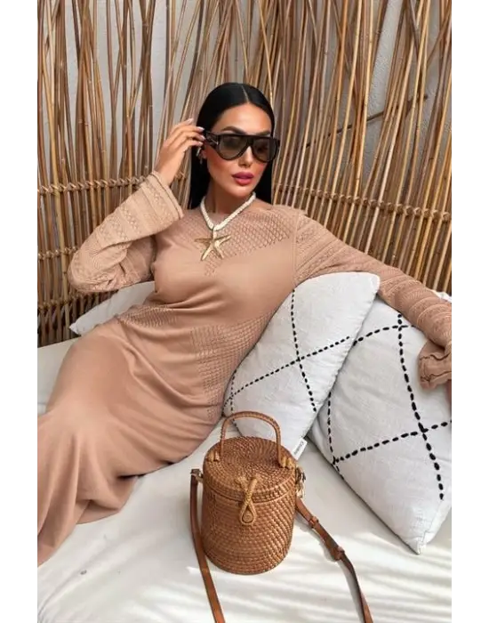 Omarı Elegan Ajur Detaylı Triko Elbise