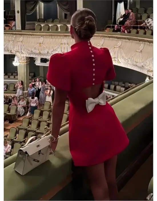 Omarı Derin Dekolte Detaylı Kadın Kısa Elbise