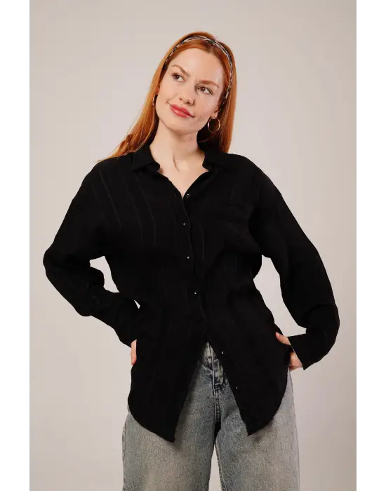 Omarı Şık Çizgili Cep Detaylı Siyah Gömlek