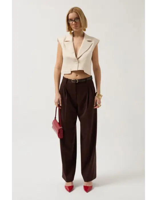 Omarı Şık Düğme Detaylı Cepli Yelek