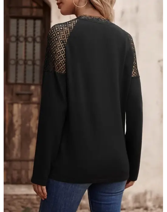 Omarı Zarif Dantel Detaylı Kadın V Yaka Bluz