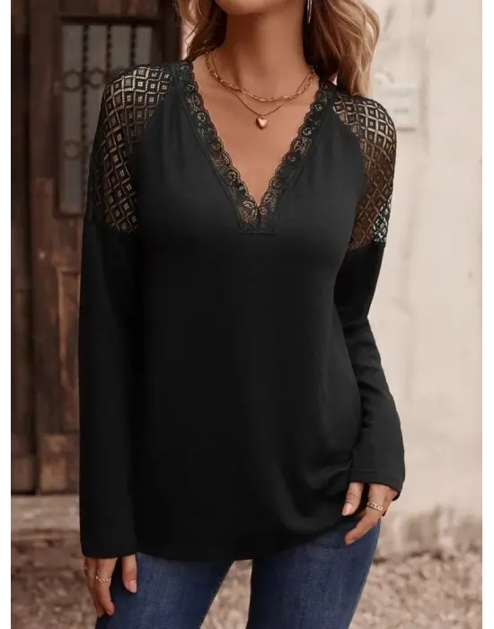 Omarı Zarif Dantel Detaylı Kadın V Yaka Bluz