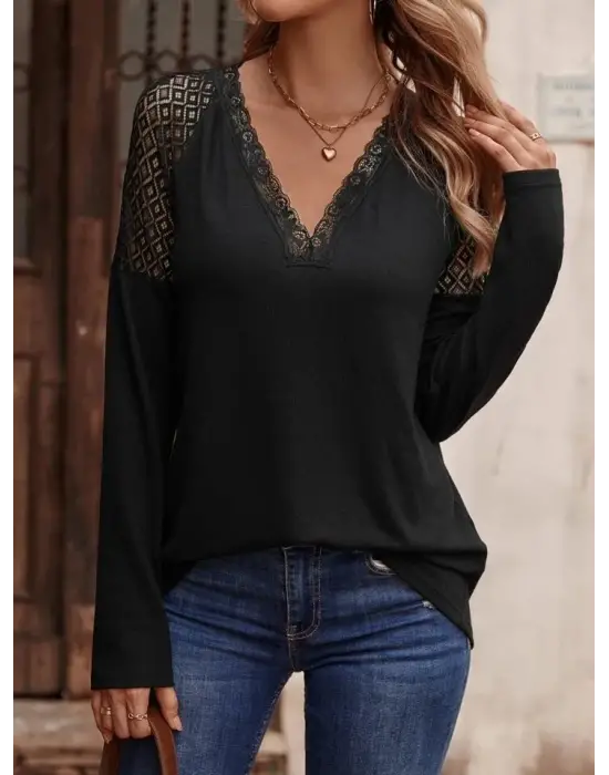 Omarı Zarif Dantel Detaylı Kadın V Yaka Bluz