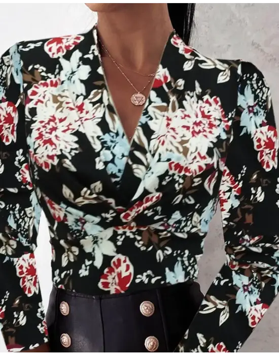 Omarı Kadın Kelebek Desenli Uzun Kollu Bluz