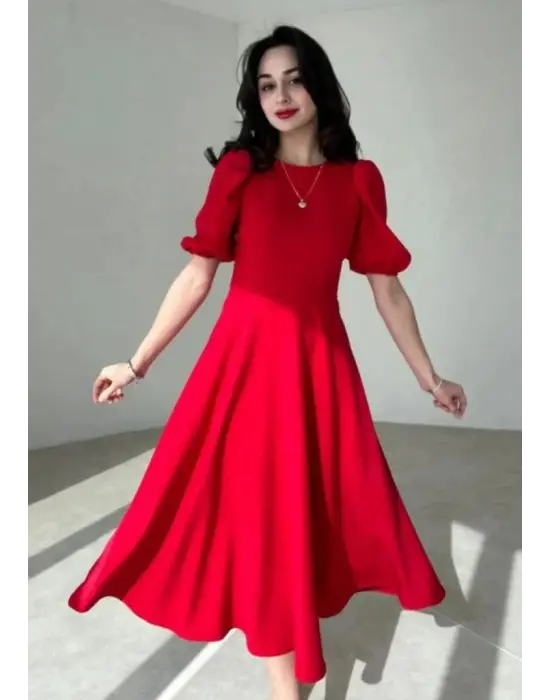 Omarı Şık Kadın Geniş Kesim Elbise