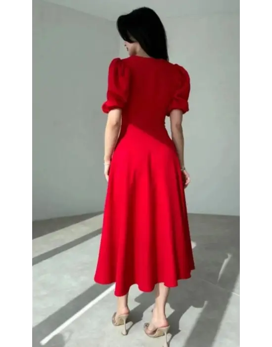 Omarı Şık Kadın Geniş Kesim Elbise