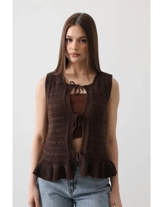Omarı Şık Kahve Renkli Önü Bağlamalı Yelek