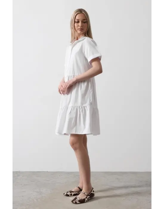 Omarı Şık Beyaz Kısa Kol Elbise