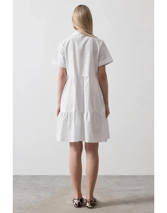 Omarı Şık Beyaz Kısa Kol Elbise