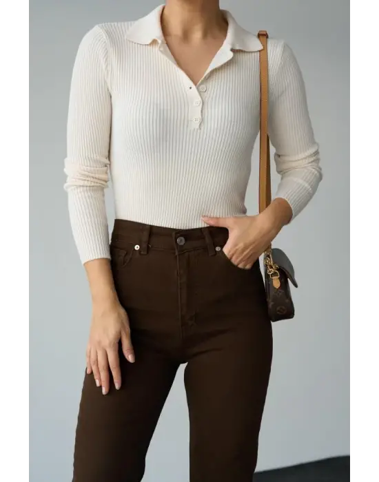 Omarı Rahatlık ve Şıklığı Bir Arada Sunan Polo Yaka Kazak