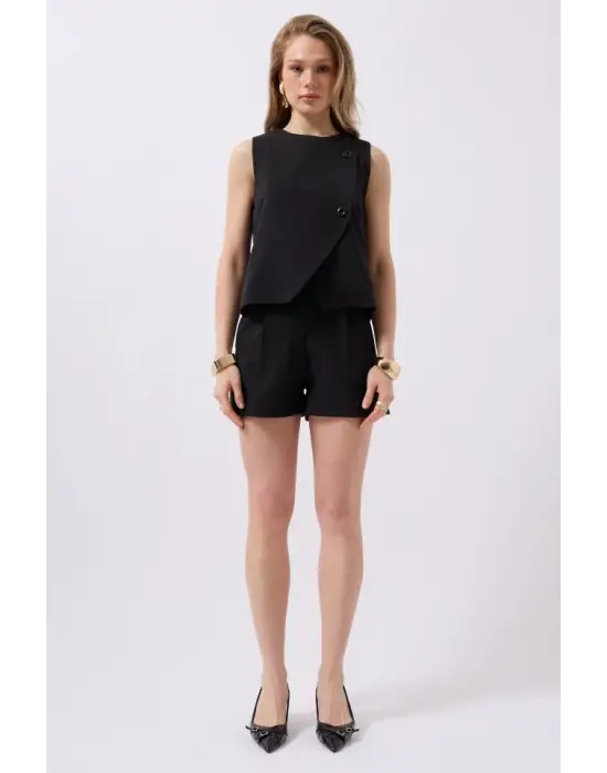 Omarı Özgün Tarzıyla Yandan Düğmeli Yelek