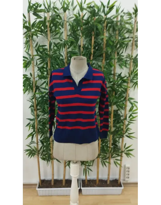 Omarı Şık Çizgili V Yaka Triko Bluz