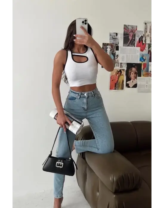 Omarı Göz Alıcı Pencereli Kaşkorse Crop Ürünü