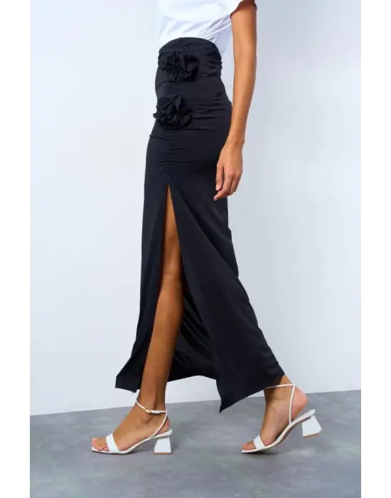 Omarı Güllü Siyah Etek Yandan Büzgülü