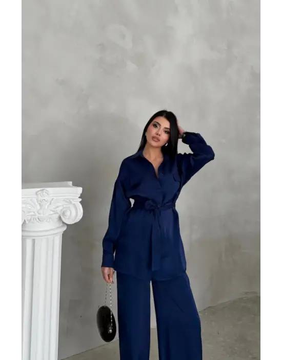 Omarı Şıklığı ve Rahatlığı Bir Arada Sunan Salaş Lacivert Takım