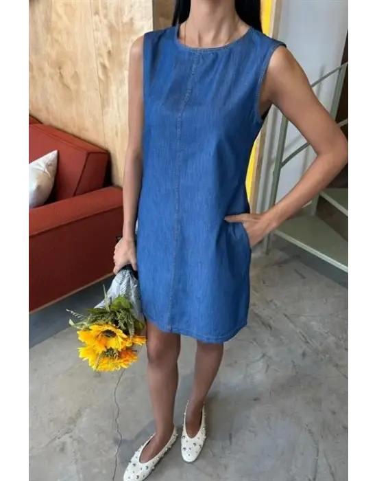 Omarı Tensel Kumaştan Sırtı Bağcıklı Elbise