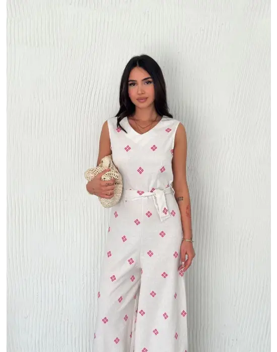 Modern Sırt Dekolteli Beyaz Tulum