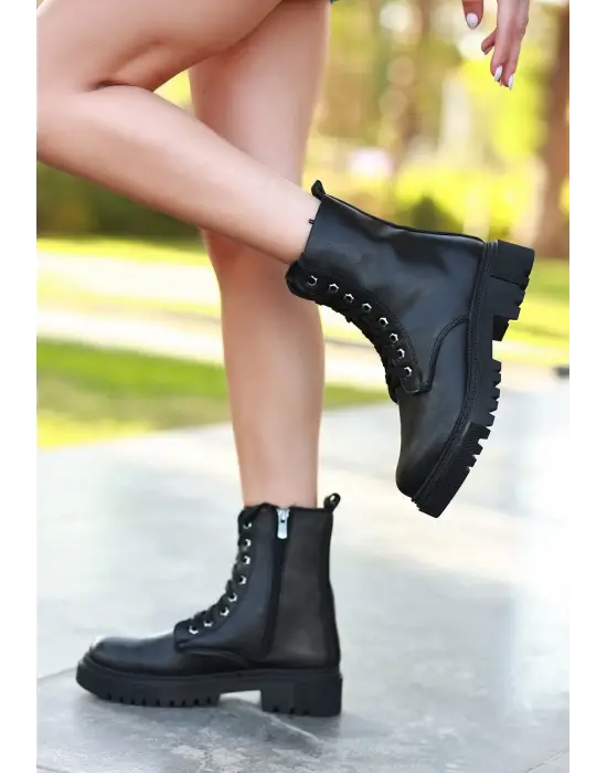 Omarı Siyah Bağcıklı Bot - Kadın Ayakkabı Modelleri