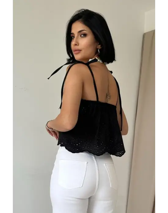 Siyah Bağcıklı Brode Bluz