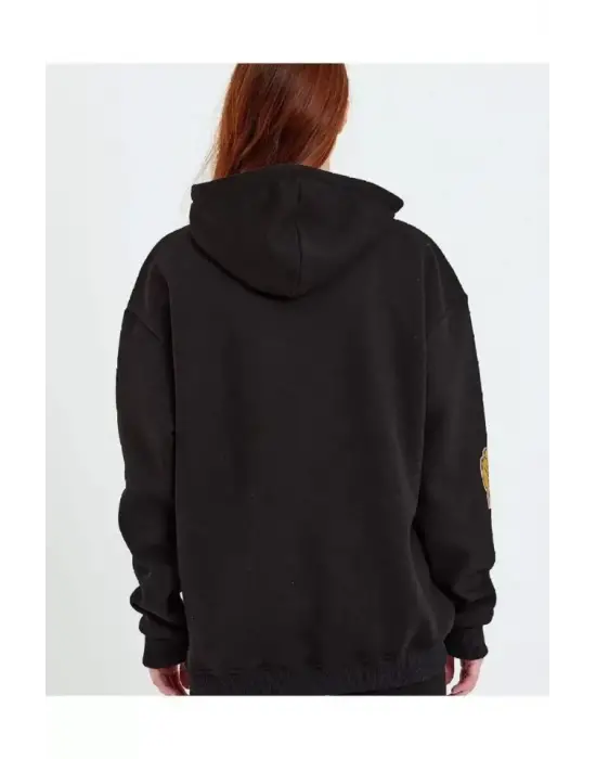 Omarı Yumuşak Tasarımlı Siyah Kapüşonlu Sweatshirt