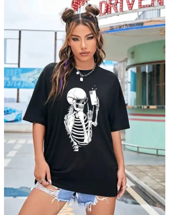 Omarı Siyah Baskılı T-shirt - Yenilikçi Tasarım