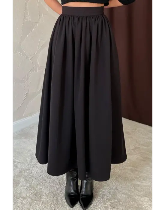 Siyah Beli Büzgülü Etek