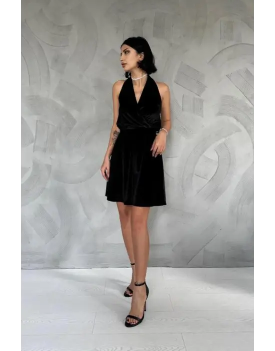 Siyah Boyundan Geçmeli Elbise