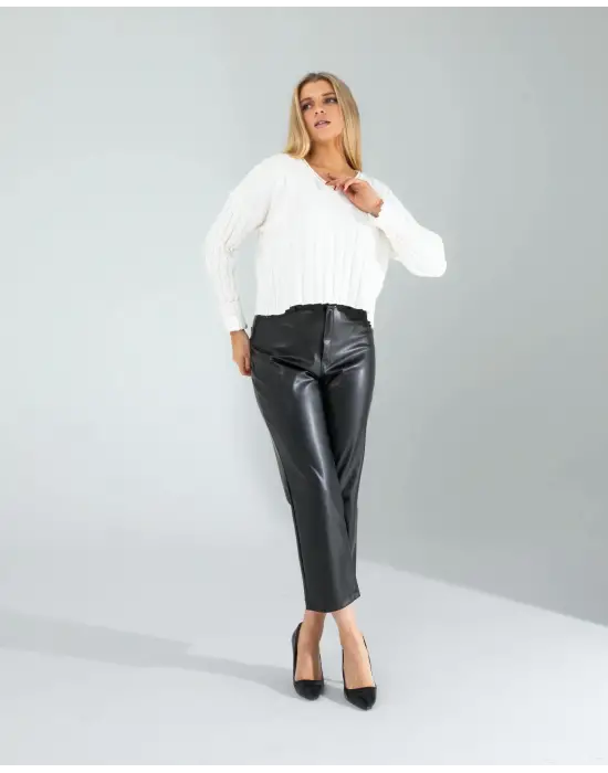 Omarı Siyah Dikiş Detaylı Deri Pantolon