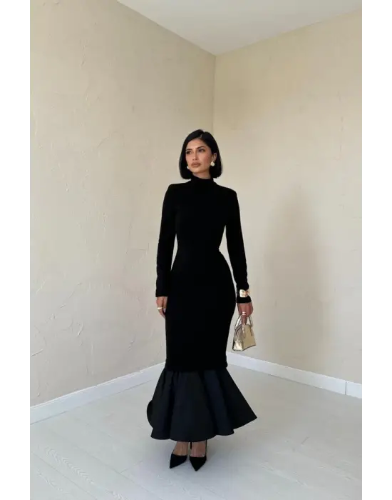 Omarı Garnili Triko Siyah Elbise