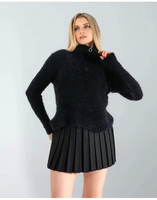 Omarı Siyah Fermuarlı Triko Modelleri