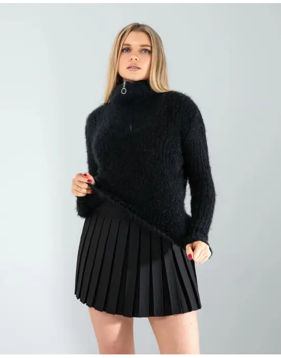 Omarı Siyah Fermuarlı Triko Modelleri