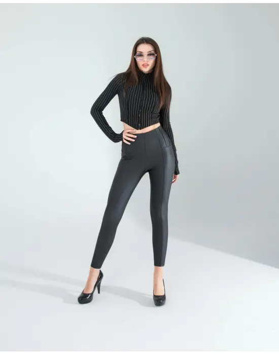 Omarı Siyah Parmak Geçmeli Crop Bluz