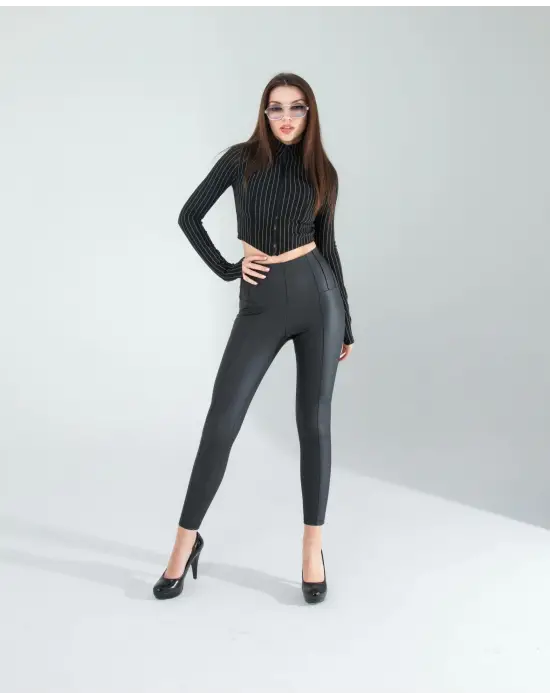 Çarpıcı Fitilli Parmak Geçmeli Crop