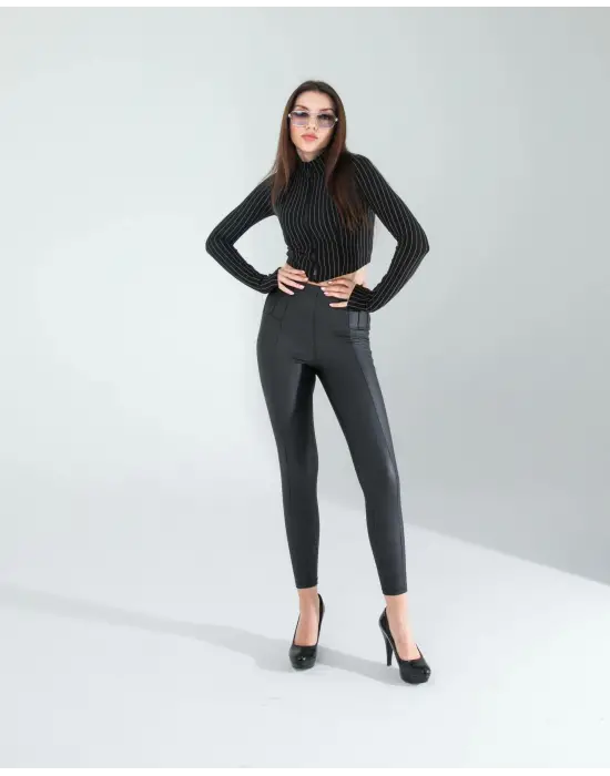 Omarı Siyah Parmak Geçmeli Crop Bluz