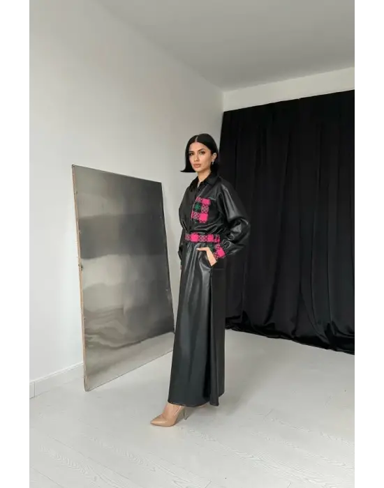 Omarı Şık Siyah Deri Etekli Takım