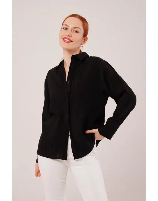 Omarı Şık Siyah Gömlek - Düğmeli ve Çizgi Detaylı