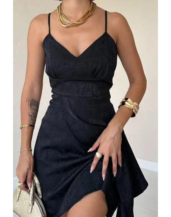 Siyah Jakarlı Asimetrik Elbise