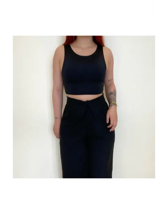 Omarı Kalın Askılı Siyah Crop Top