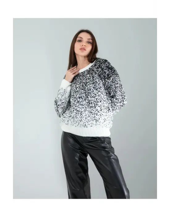 Siyah Kar Tanesi Desenli Triko Kazak