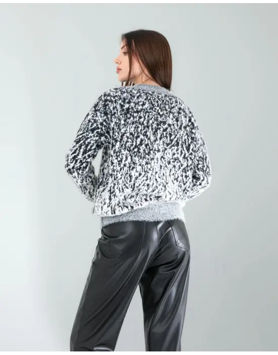 Omarı Siyah Kar Tanesi Triko Hırka - Kışın Şıklığına Şıklık Katın!