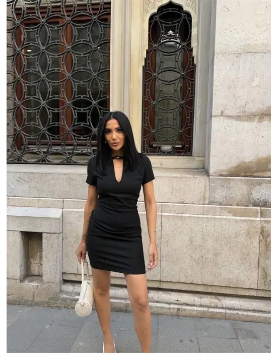 Omarı Siyah Kemer Detaylı Kalem Elbise