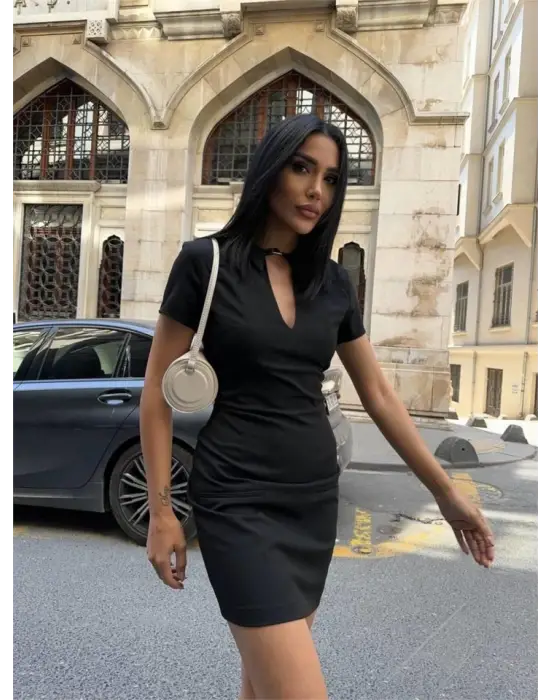 Omarı Siyah Kemer Detaylı Kalem Elbise