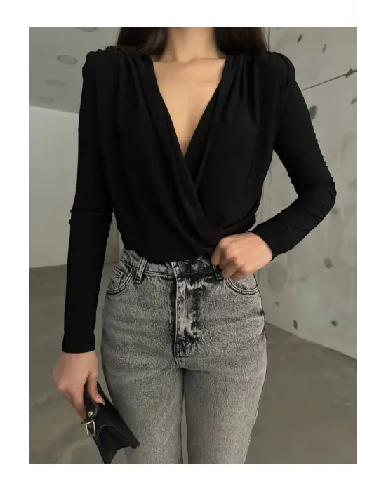 Omarı Şık Vatkalı Siyah Bodysuit