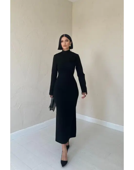 Omarı Siyah Omuz Detaylı Elbise