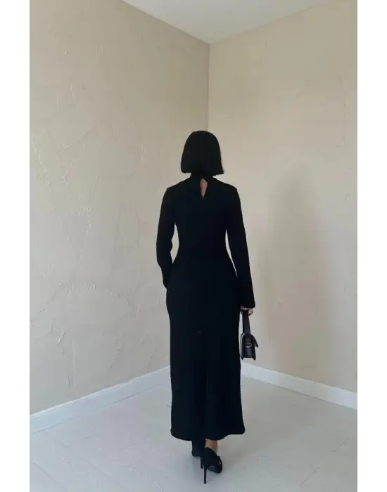 Omarı Siyah Omuz Detaylı Elbise