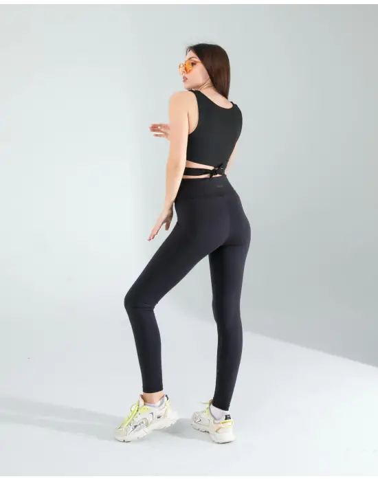 Modern Kurdeleli Dalgıç Crop