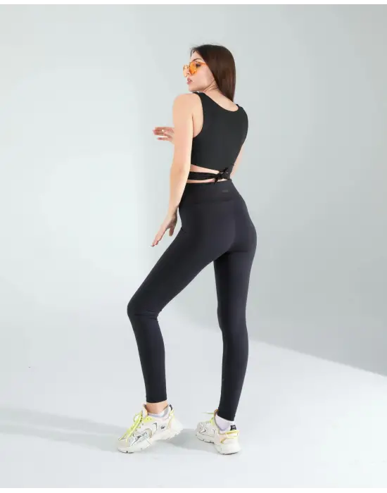 Omarı Siyah Önü Kurdeleli Askılı Crop Top